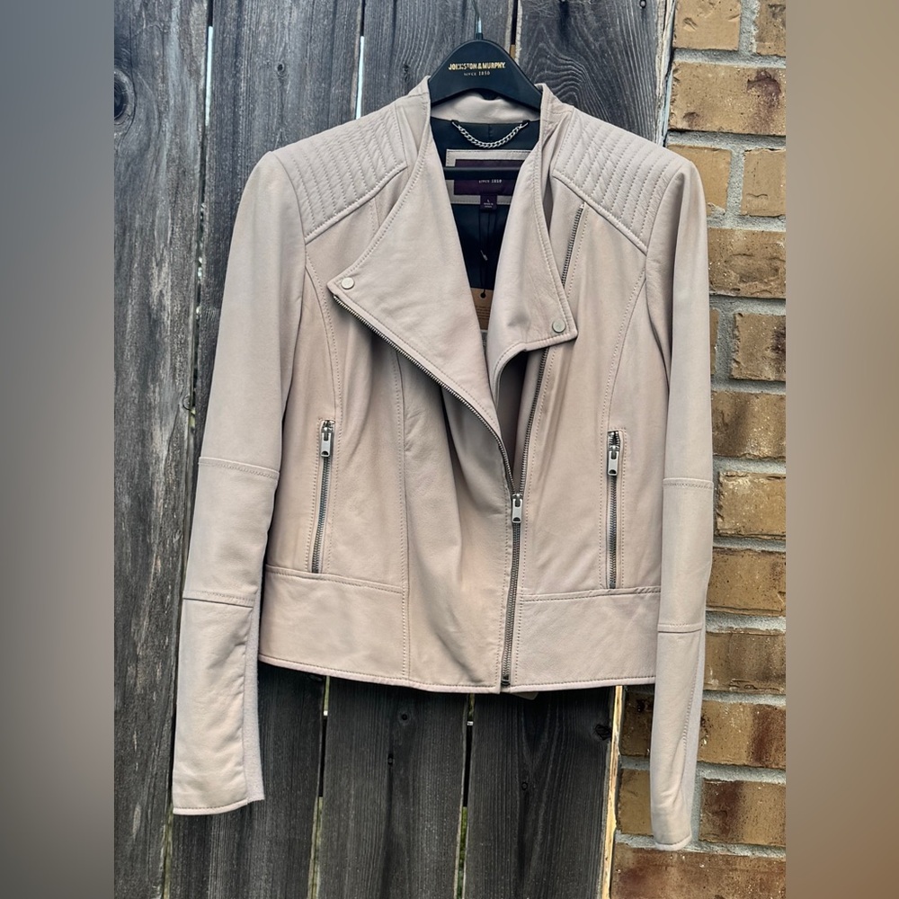 NWT - JOHNSTON & MIRPHY WOMAN “TAUPE” 100% LEATHER JACKET - Picture 4 of 14